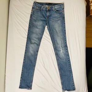 URBAN OUTFITTERS BDG Distressed Skinny Jeans
